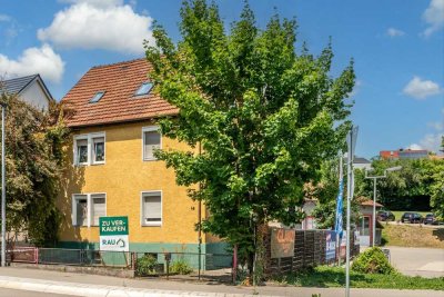 Dreifamilienhaus als Anlageobjekt mit kurzem Weg zur Innenstadt