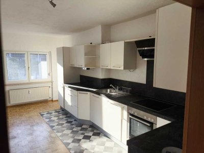 900 € - 114 m² - 3.5 Zi.