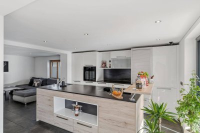 Wo Wohnglück wächst – Traumhaus mit Bergblick und Garten!