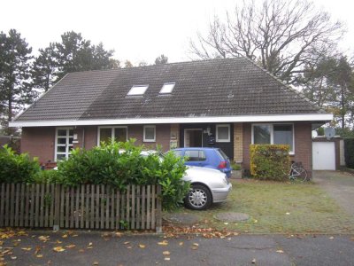 Schöne Dachgeschosswohnung mit Loggia in Lübeck Schönböcken