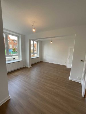 Frisch sanierte 3 Zimmer Erdgeschoss Wohnung, im Herzen von Kiel.