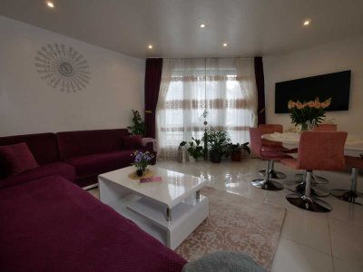 Schöne Erdgeschoss Wohnung im gepflegten Mehrfamilienhaus in Nähe zum Landschaftspark.