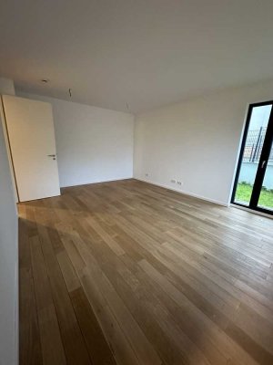 Neuwertige 2-Zimmer Terrassenwohnung in Offenbach Lauterborn