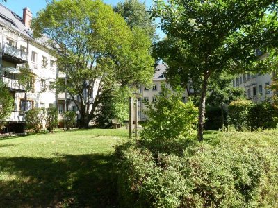 Mit EINBAUKÜCHE im GRÜNEN LEBEN