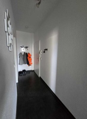 Helle moderne 2 Raumwohnung mit Balkon und Stellplatz in Kerpen-Buir