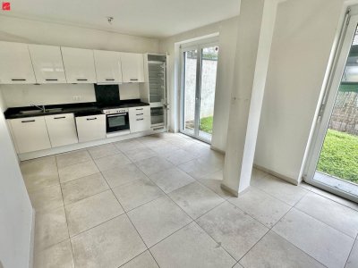 Helle Räume - 3 getrennt begehbare Zimmer - Terrasse und Garten - TG Parkplatz!