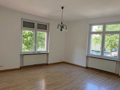 Renovierte 3-Zimmer-Wohnung mit Balkon und Einbauküche – ideal auch als Studenten-WG