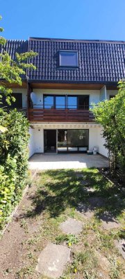 Familienfreundliches Reihenhaus mit Garten, Terrasse, Balkon, Gartenhaus ,Garage in Lerchenau