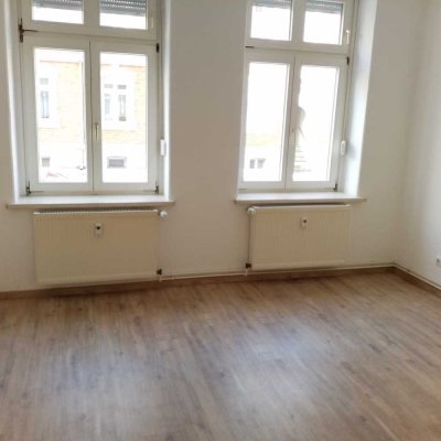 Gemütliche, kleine 2 Raum Wohnung mit Balkon!