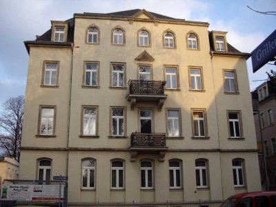 Im Hintehaus eines Mehrfamilienhauses befindliche 2,5-Zimmer-Wohnung mit Balkon in Dresden-Löbtau