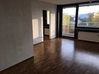 helles Appartement Nähe Audi mit großem Balkon