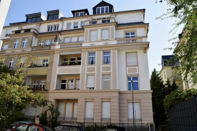 Westend, sanierte Maisonette Wohnung zum großzügigen und repräsentativen Erstbezug