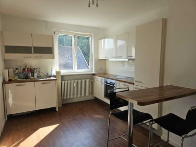 Schöne 2.5-Zi-Altbau-Whg, 3.OG mit Lift, EBK, Tageslichtbad m Wanne, Parkett, Baden-Lichtental
