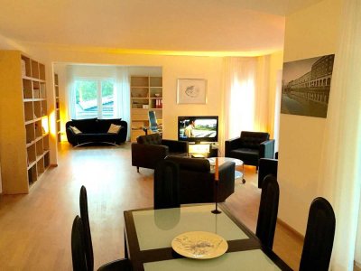 Moderne Eigentumswohnung in traumhaft schöner Allee-Lage mit toller Aussicht