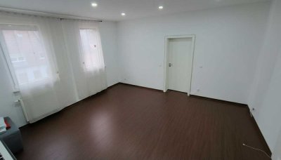 Helle 97 m² Wohnung in Fürth Südstadt, 2. OG