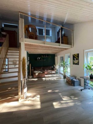 Stilvolle 2-Raum-Dachgeschosswohnung mit Galerie