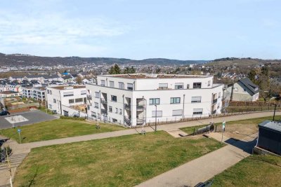 Großzügige und exklusive 2 Zimmer-Wohnung mit EBK