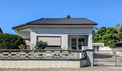 Charmanter Bungalow mit großem Garten und vielseitigen Nutzungsmöglichkeiten