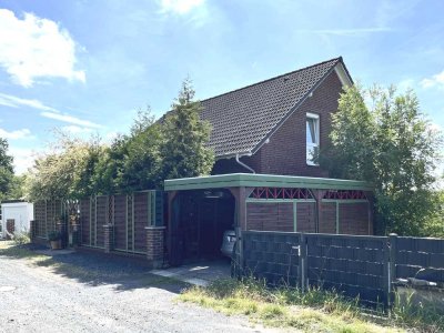 Behagliches Einfamilienhaus mit 2 Carports – das ideale Domizil für Ihre Familie