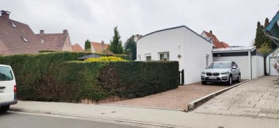 Exklusives AnwesenExklusives Anwesen in ruhiger, zent in ruhiger, zentralnaher Lage, ideal für Paare