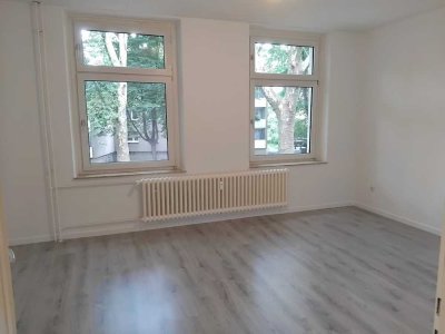 Sehr schöne komplett sanierte 3 Zimmer Wohnung in Duisburg zu vermieten