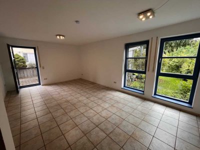 � Charmante 3-Zimmer-Souterrainwohnung mit Terrasse & Einbauküche – Ideal für Singles oder Paare