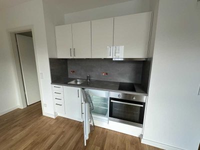 *NEU* Wunderschöne Single-/Pärchenwohnung mit Einbauküche und Balkon in Niederschöneweide (Treptow)