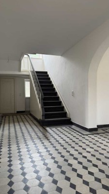 Saniertes Bauernhaus 8 ZKB mit EBK und vielen Möglichkeiten