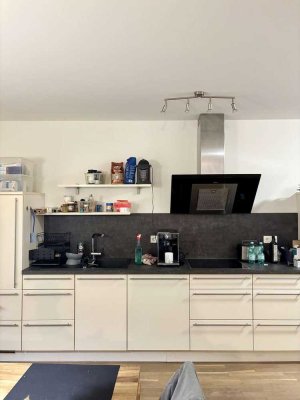 Neuwertige 2-Zimmer-Wohnung mit Balkon und Parkplatz!