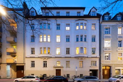 Phantastische, denkmalgeschützte 3-Zimmer-Wohnung in München-Schwabing