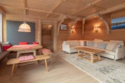 Renovierte Freizeitwohnsitzwohnung mit Hahnenkammblick (04771)