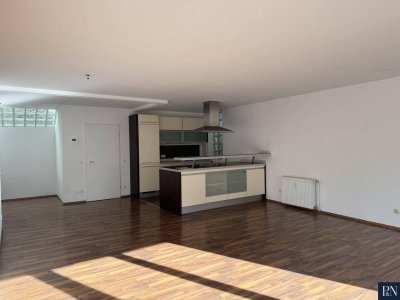Großzügige 3-Zimmer Wohnung mit Loggia im Grünen