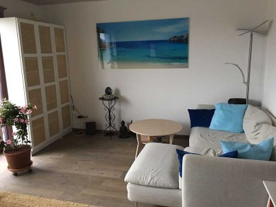 Stilvolle, vollständig renovierte 3-Zimmer-Wohnung mit Balkon und Einbauküche in Neumarkt