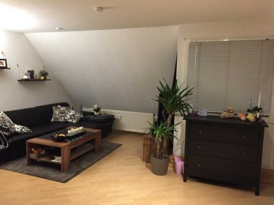 Schöne drei Zimmer Maisonette-Wohnung in Herrenberg-Oberjesingen