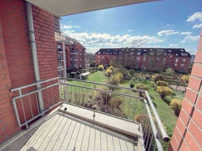 Geschmackvolle 2-Zimmer-Wohnung mit gehobener Innenausstattung mit EBK in Neuss