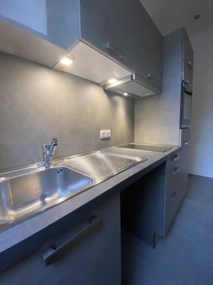 [NEU RENOVIERT MIT SUPER KÜCHE] Wunderschönes Single Apartment mit Einbauküche in Mannheim