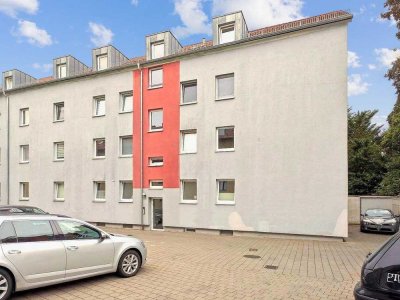 Schöne, 2013 komplett kernsanierte 3-Zimmer-Wohnung mit kleinem Garten in Augsburg-Lechhausen