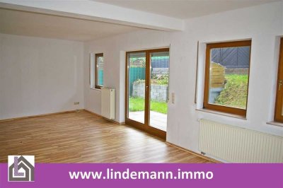 Schöne Wohnung mit Terrasse und kleinem Garten
