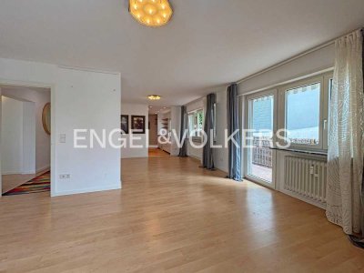 Charmante 3- Zimmer Wohnung im Hochparterre mit Balkon