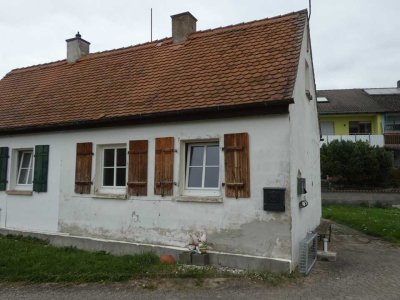 Studenten aufgepasst: Appartment ( EG rechts ) - ab sofort