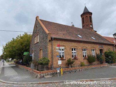 Vielseitig nutzbares Anwesen: Café & Pension und Wohnen unter einem Dach – im historischen Ambiente