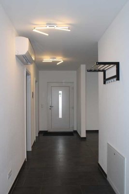 Exklusive, geräumige und neuwertige 2-Zimmer-Wohnung mit Einbauküche in Dudenhofen