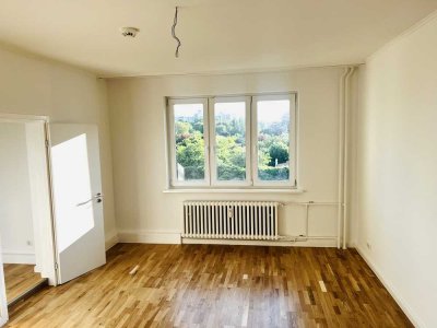 Sanierte, bezugsfreie 2,5-Zimmerwohnung mit Stellplatz!