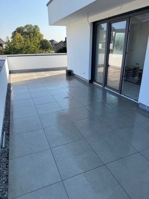 Exklusive 3-Raum-Wohnung mit großer Dachterrasse