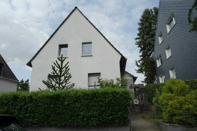 Anpacken. Aufteilen. Aufwerten. Freistehendes Haus nahe Gelsenkirchen Buer