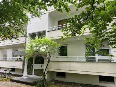 “EIGENHEIM ODER KAPITALANLAGE“
3-Zi.-WOHNUNG MIT ZWEI BALKONEN IN 82131 GAUTING