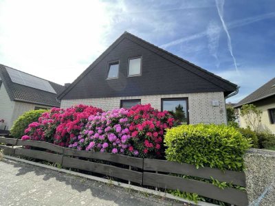 Vermietung: Großzügiges Einfamilienhaus mit Garten und Garage in Davenstedt