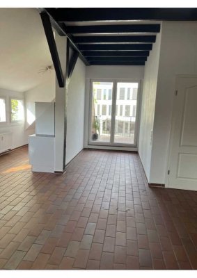 Charmante 2-Zimmer Wohnung Maisonettewohnung in Köln-Marienburg