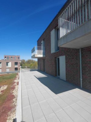 Uferblick - Außergewöhnliche 4,5 -Zimmer-Wohnung mit großer Dachterrasse und Wasserblick in Toplage