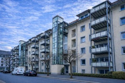Helle 2-Zimmerwohnung im Freiburger Zentrum WG-optimiert inkl Stellplatz